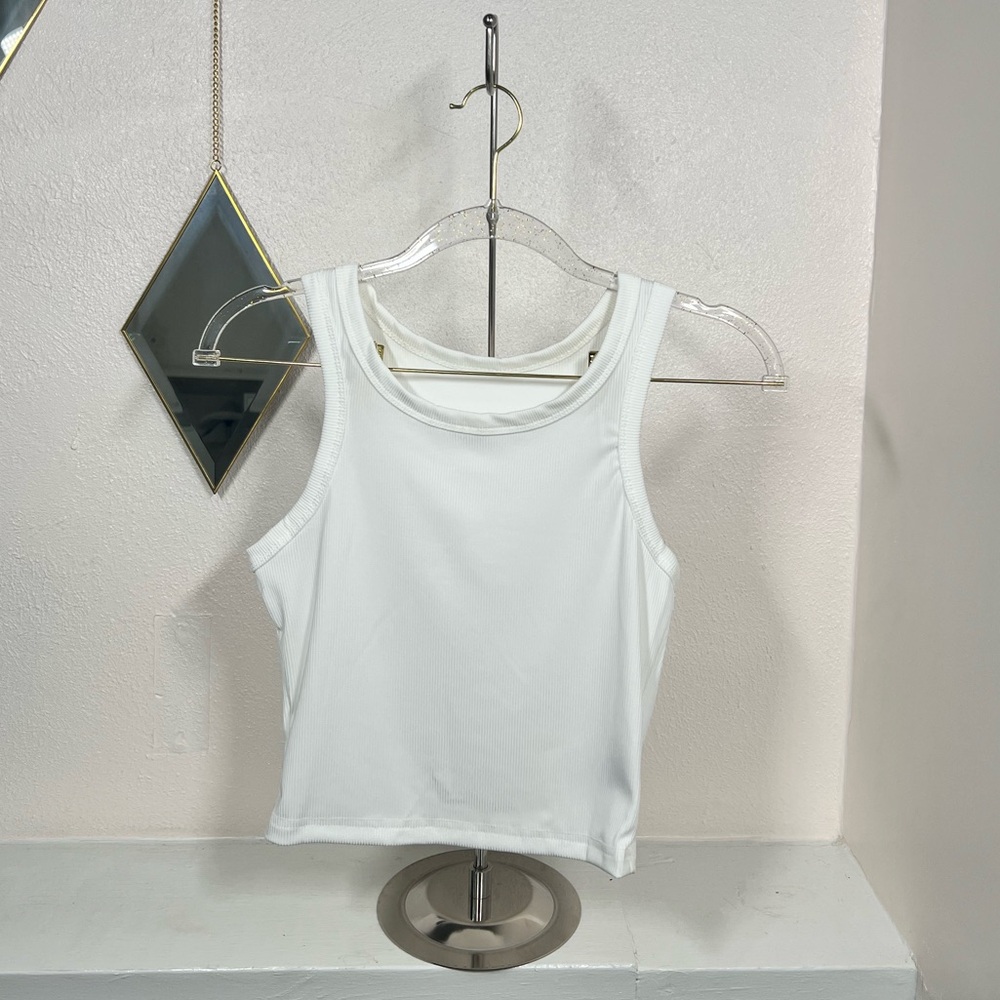 Round Neck Slim Fit Cropped Tank Top